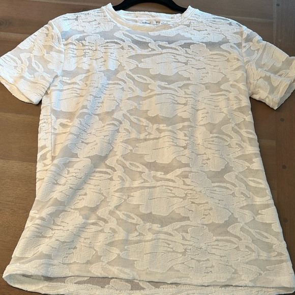 Wilfred T Shirt Small - Picture 1 of 3